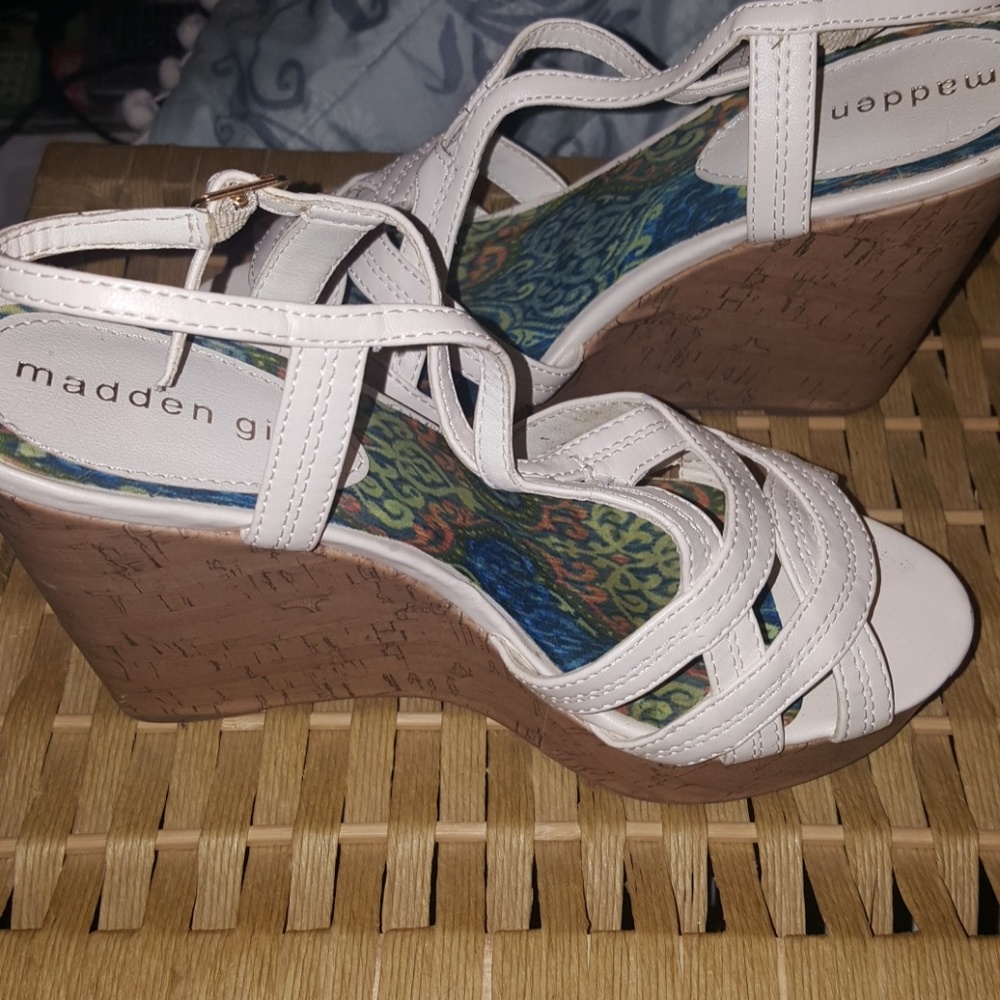Madden Girl Wedge